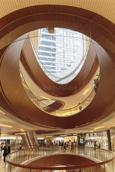 Le Lobby Du Centre Commercial 的图像结果