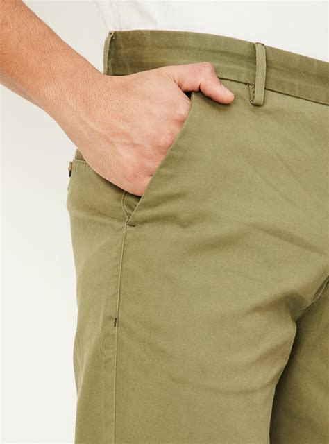 Buy Men Solid Straight Fit Chinos Online at just Rs. 1199.0 ...