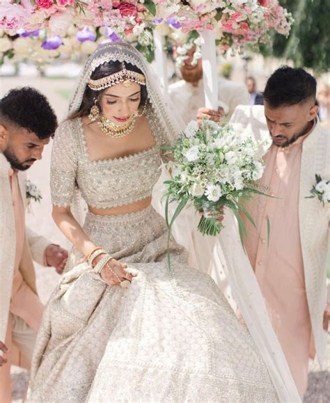 Top 50 Trending Blouse Sleeves Design Ideas for Lehenga