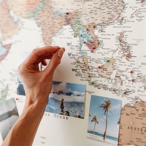 Map with Push Pins 的图像结果