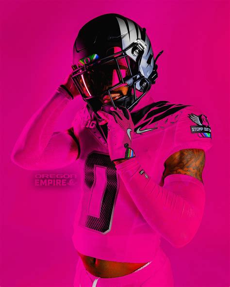 Oregon Ducks | THE DUCKS ARE BRINGING BACK PINK UNIFORMS THIS OCTOBER 🤩 ...