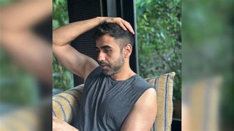 Zerodha co founder Nikhil Kamath Budget Day pic viral See hilarious ...