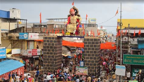ಶಿವಮೊಗ್ಗದ ವಿವಾದಾತ್ಮಕ ಹಿಂದೂ ಮಹಾಸಭಾ ಗಣಪತಿ ವಿಸರ್ಜನೆ; ನಗರದೆಲ್ಲೆಡೆ ಕಟ್ಟೆಚ್ಚರ ...