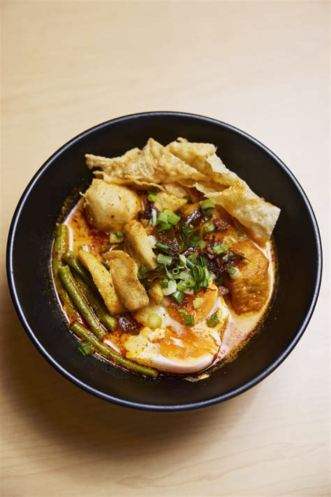 Don Quijote Spanish Restaurant Boss Opens Home-Style Braised Pork Mee ...