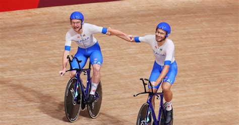 Italy set world record to win gold in men's team pursuit