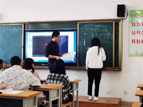 咸阳职院外教课程首次开课-咸阳职业技术学院新闻中心