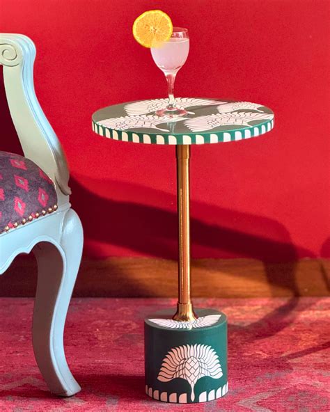 ResinRhapsody: Artisan Elegance in Liquid Luxe Tables – Revive Home