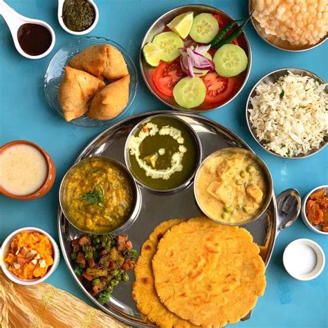Punjabi Thali: Learn About The 5 Authentic Dishes Served In It