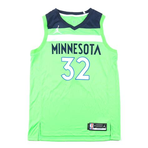 Karl-Anthony Towns Minnesota T-Wolves Signed Jersey (PSA) and Karl ...