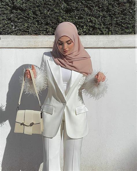 tren hijab 2023 | Graduation outfit, Graduation outfit ideas hijab ...
