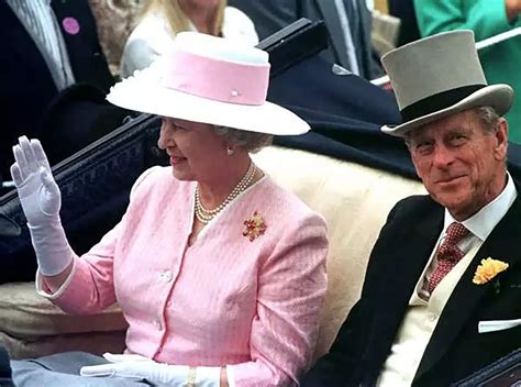 Queen Elizabeth II may never return to Buckingham Palace | Photogallery ...