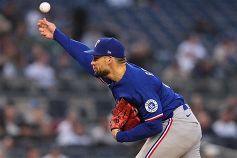 Eovaldi vuelve a frenar a Yankees enrachados y Rangers ganan 6-1 para ...
