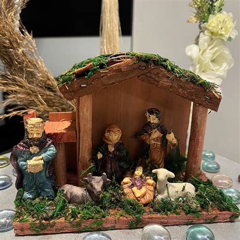 Buy WALLZY Wooden Christmas Crib Set Statues, 4.5 inch Readymade ...