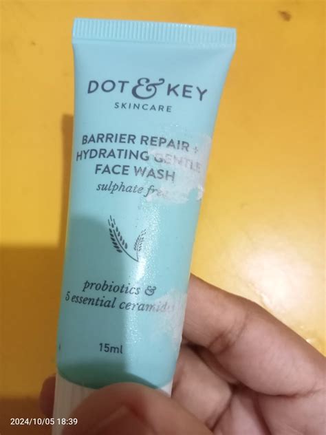 DOT & KEY Barrier Repair + Hydrating Gentle Face Wash With Probiotic ...