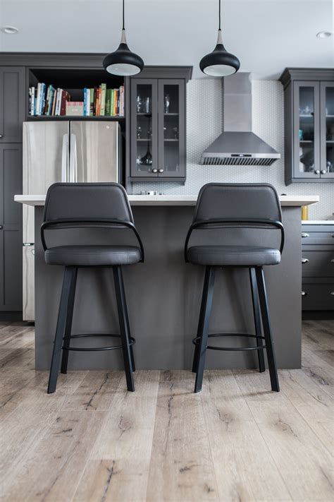 Stool 的图像结果