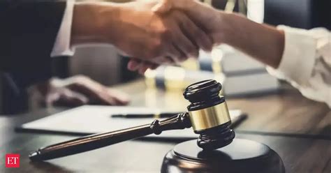 Lawyers sit pretty as lenders come hunting - The Economic Times