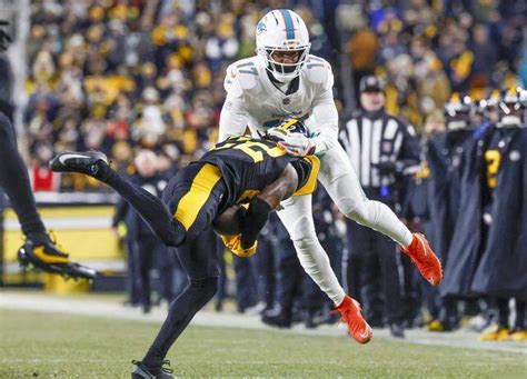 Time for Mike McDaniel to explain, and fix what’s wrong with the ...