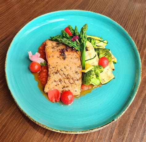 Recipe: Simple, Low-Calorie Grilled Salmon - Rediff.com Get Ahead