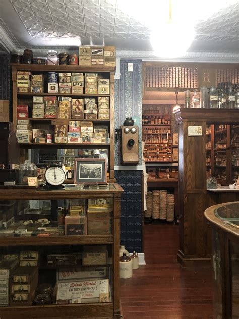 General Merchandise Store 的图像结果