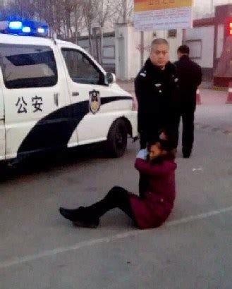 太原警察打人事件过程视频曝光：警察到场后事态升级_ 视频中国
