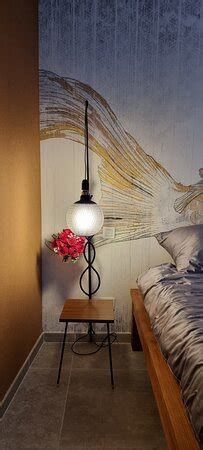 LA CHEVRE FOLLE (Ostend) - B&B Reviews, Photos, Rate Comparison ...