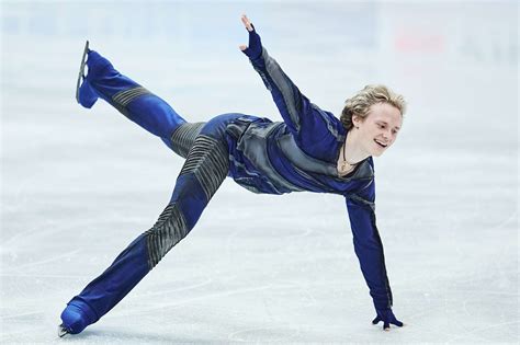 Ilia Malinin, Skater Dubbed 'Quad God,' Wins 2nd Consecutive World Title