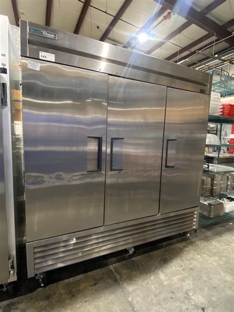 TRUE T-72-HC 3 DOOR REFRIGERATOR REACHIN STAINLESS STEEL COOLER ...