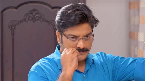 Watch Durga Advises Adi | Kaiyethum Doorath Kaiyethum Doorath TV Serial ...