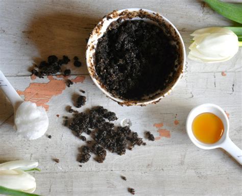 DIY: Coffee Eye Masks To Get Rid Of Dark Circles | Herzindagi