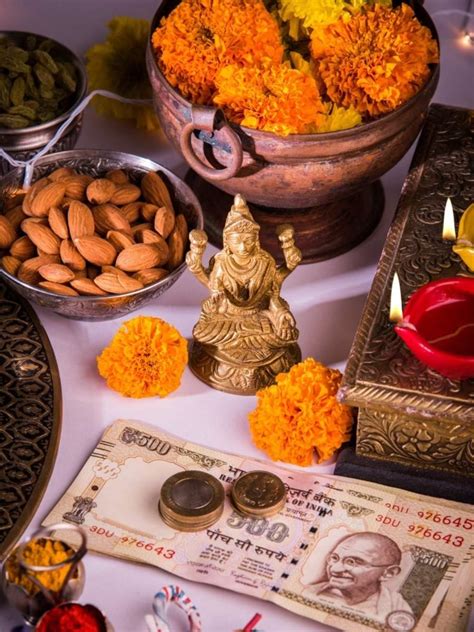 Diwali Sweets for Lakshmi Puja: Sweets offered to Maa Lakshmi to bring ...