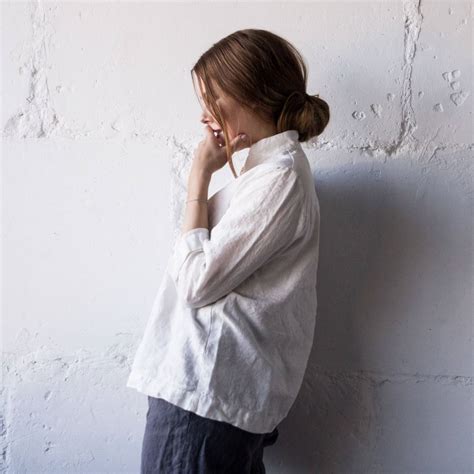 White-linen-shirt-womens