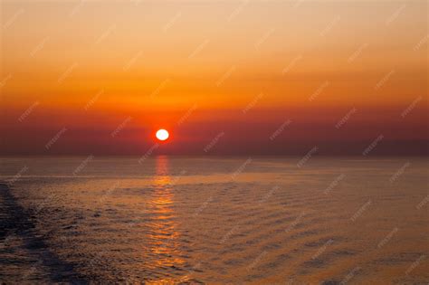 Red Sunset 的图像结果