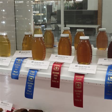 Buzz'n Bees Honey (@buzznbeeshoney) • Instagram photos and videos