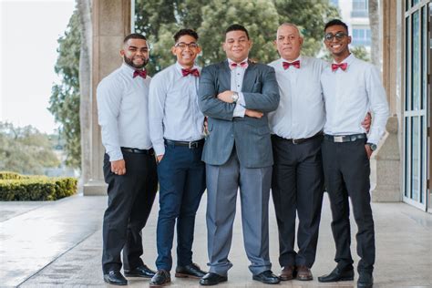 Group of Men in Suits 的图像结果