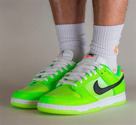 Nike Dunk Low Volt Glow in the Dark FJ4610-702 Release Date | SneakerFiles