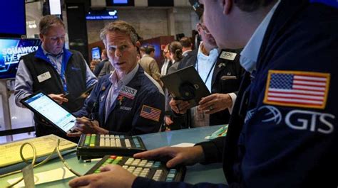 US Stock Market News: Dow Jones ends flat; S&P 500, Nasdaq close lower ...