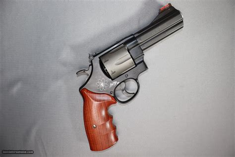Smith & Wesson ~ 329PD ~ .44 Magnum