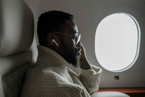 Do AirPods Work on a Plane? - SimplyMac - can you use airpods on a plane