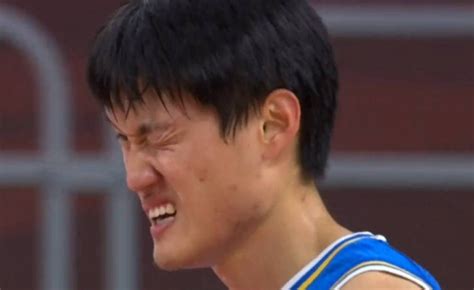 最佳一战！刘宇轩替补砍下生涯新高21分10篮板-直播吧zhibo8.cc