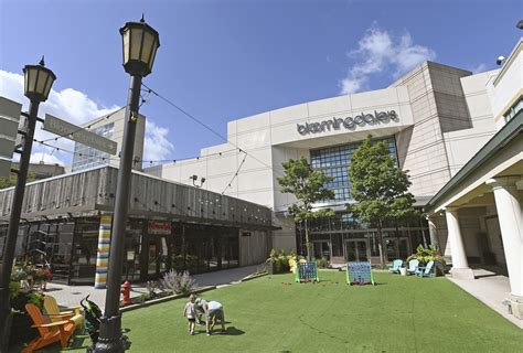 Bloomingdale’s in Old Orchard mall to close, be replaced by smaller Bloomie’s – Chicago Tribune