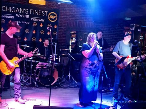 LIVE Saturday Nights with Mainstream Outlaws , Taylor AC Bar & Grill, 1 ...