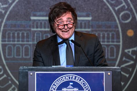 Argentine : le cadeau insolite du nouveau président Javier Milei à Emmanuel Macron