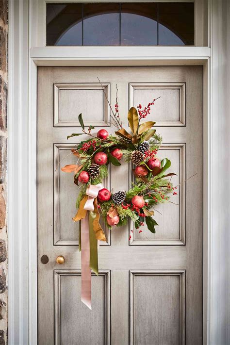 Decorated Christmas Wreaths Ideas