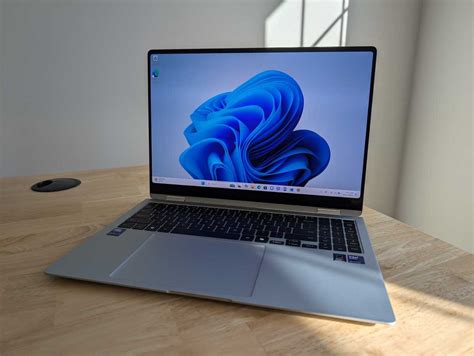 Modern Laptop 的图像结果