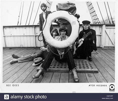 Bee Gees Barry Robin Maurice Stockfotos und -bilder Kaufen - Alamy