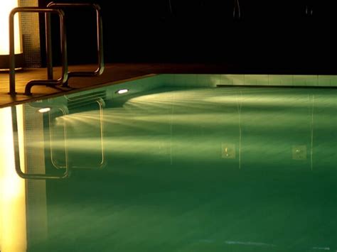 Exploring the Nostalgia and Reinvention of Urban Decay | Meer