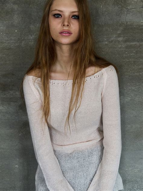 FLARE LINE MOHAIR KNIT SOFT PINK- Expired Girl