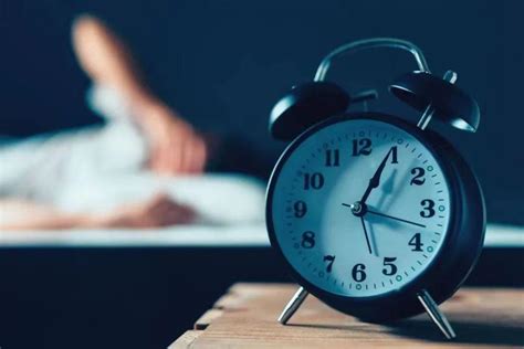 8小时睡眠论可能是错的？如何科学睡眠？_活动_白天_孩子