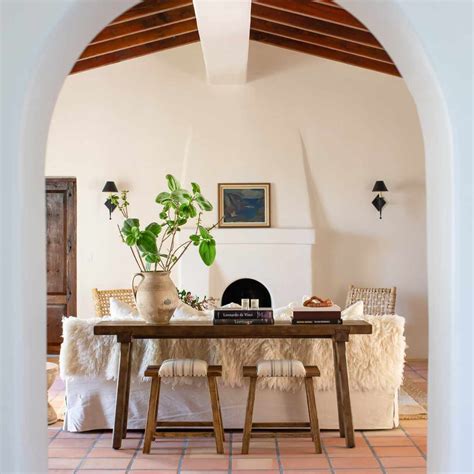 A Spanish-style Home In California, Designed By Intimate Living ...