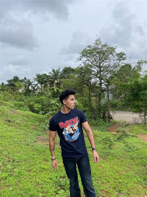 Navy Popeye Printed Tee – Likera